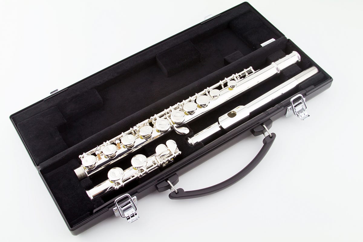 Buying a Yamaha YFL-221 Student Flute | by Hyson Music | Medium