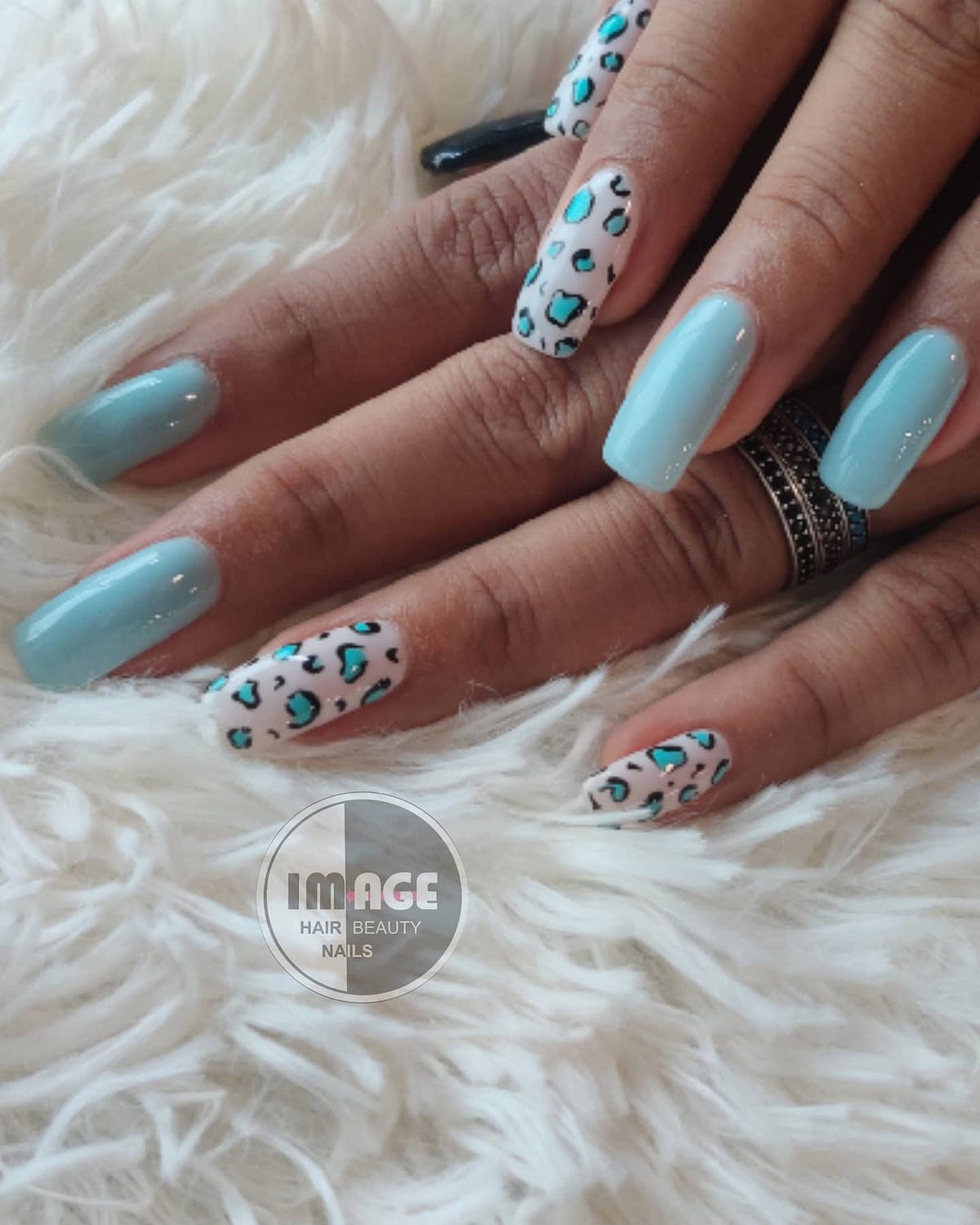 Nail Art Salon in kolhapur Image Ladies salon Medium