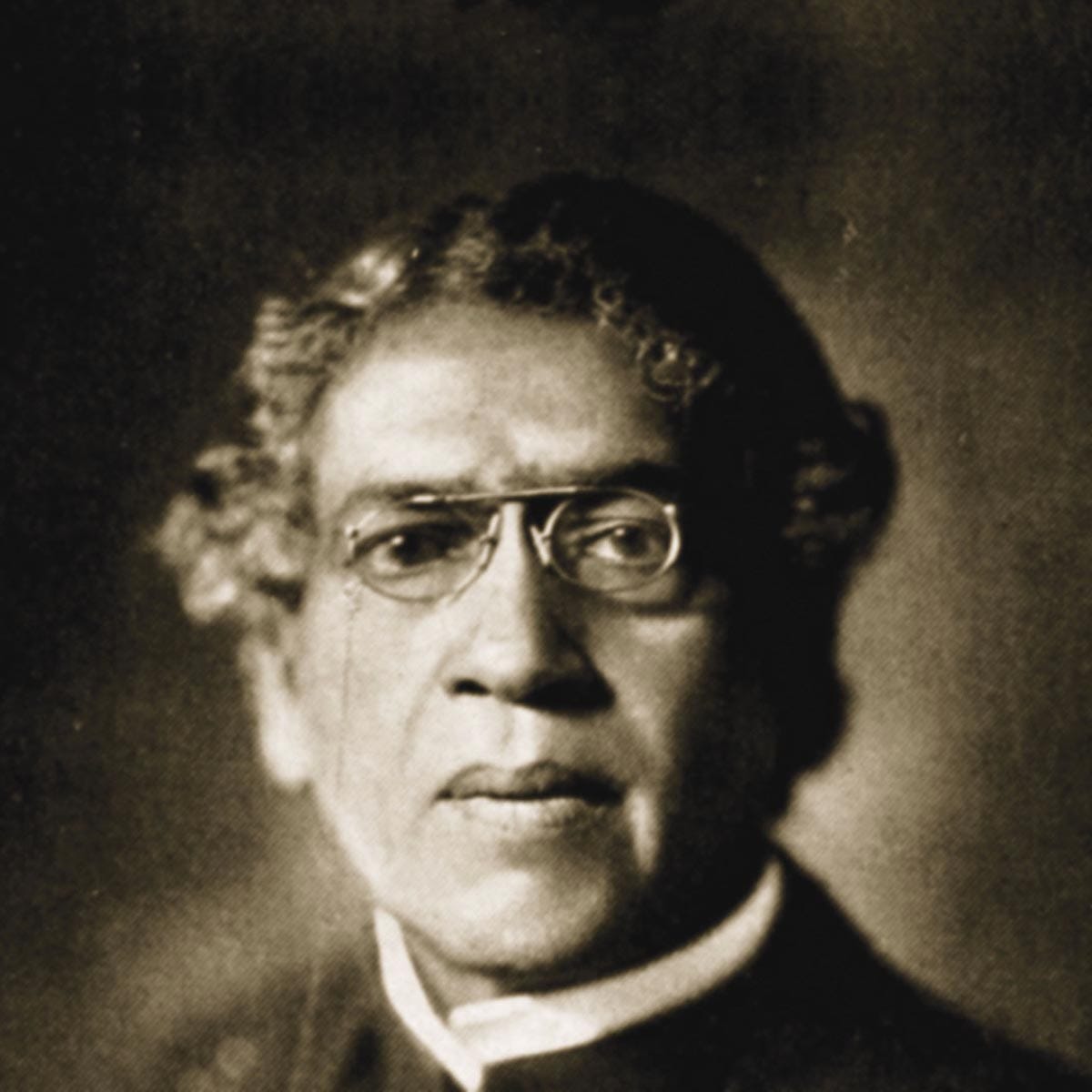 Sir Jagadish Chandra Bose: Revolutionizing Science and Inspiring ...
