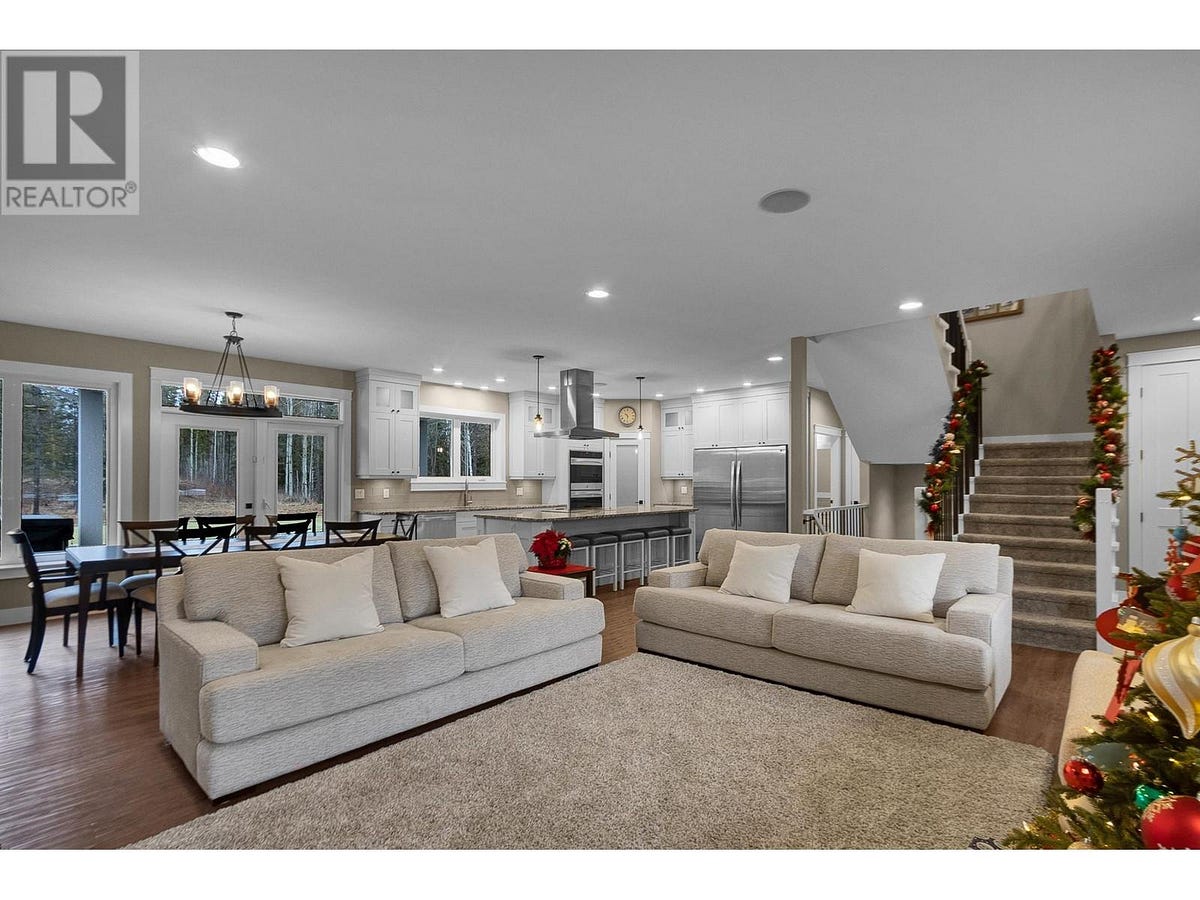 3820 REEVES DRIVE, PRINCE BRITISH COLUMBIA