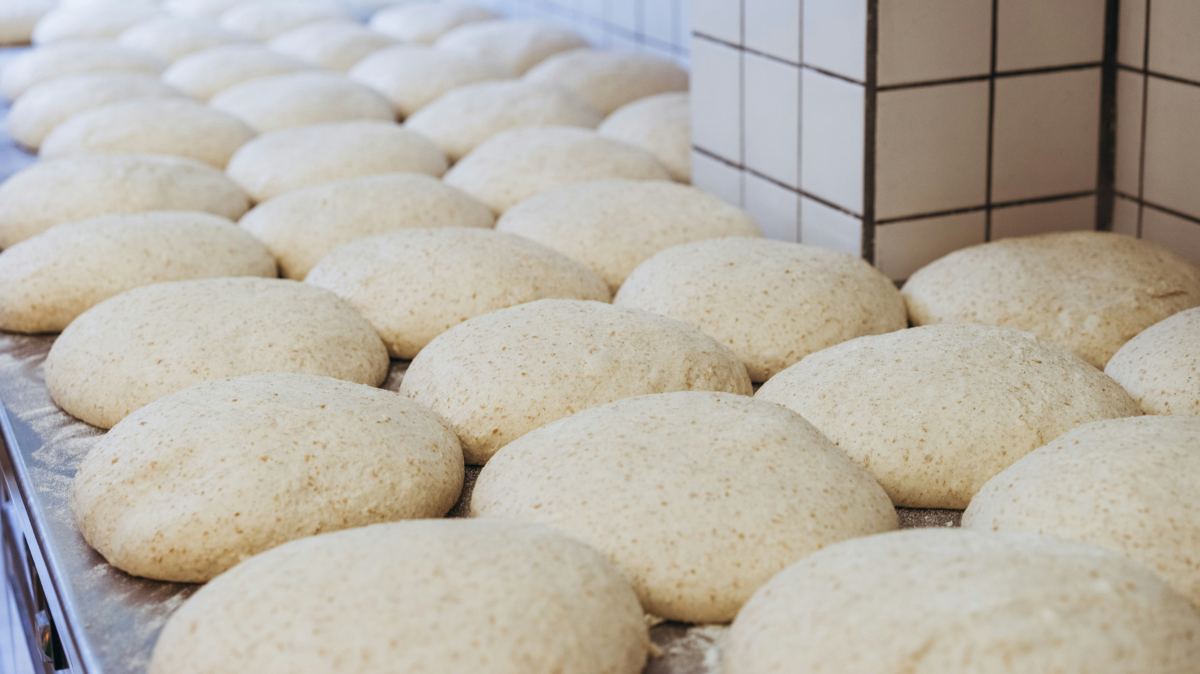 Kochen lernen mit Paul Jekat: Hefeteig verstehen — warum er aufgeht und wie er perfekt gelingt
