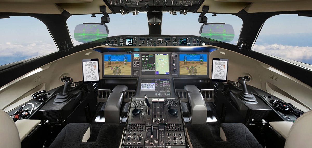 The Bombardier Vision flight deck is hailed for its intuitive design and enhanced situation awareness. (Image courtesy of Bombardier: https://bombardier.com/en/bombardier-vision-flight-deck)