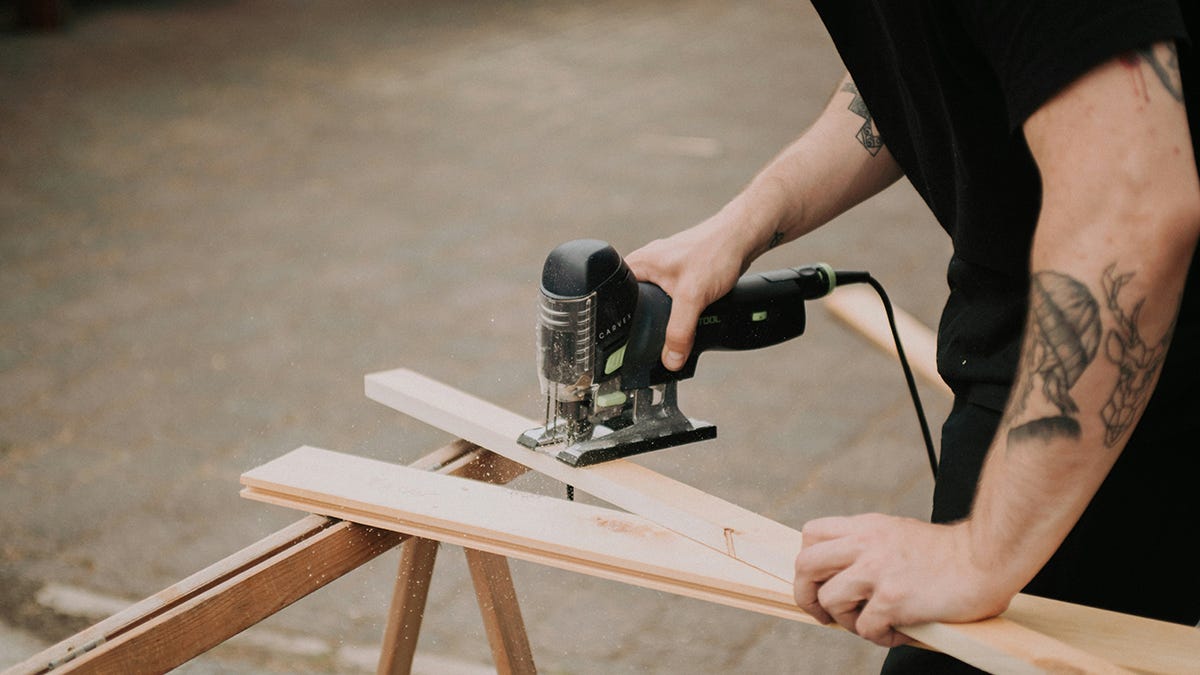 Top Jigsaw Blades for Clean Cuts in Hardwood