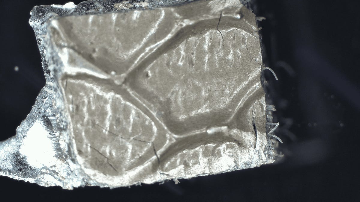 Laboratory testing UFO metal… and identifying it