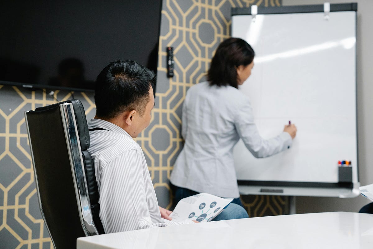 What critical thinking means for senior designers (and how to apply it)