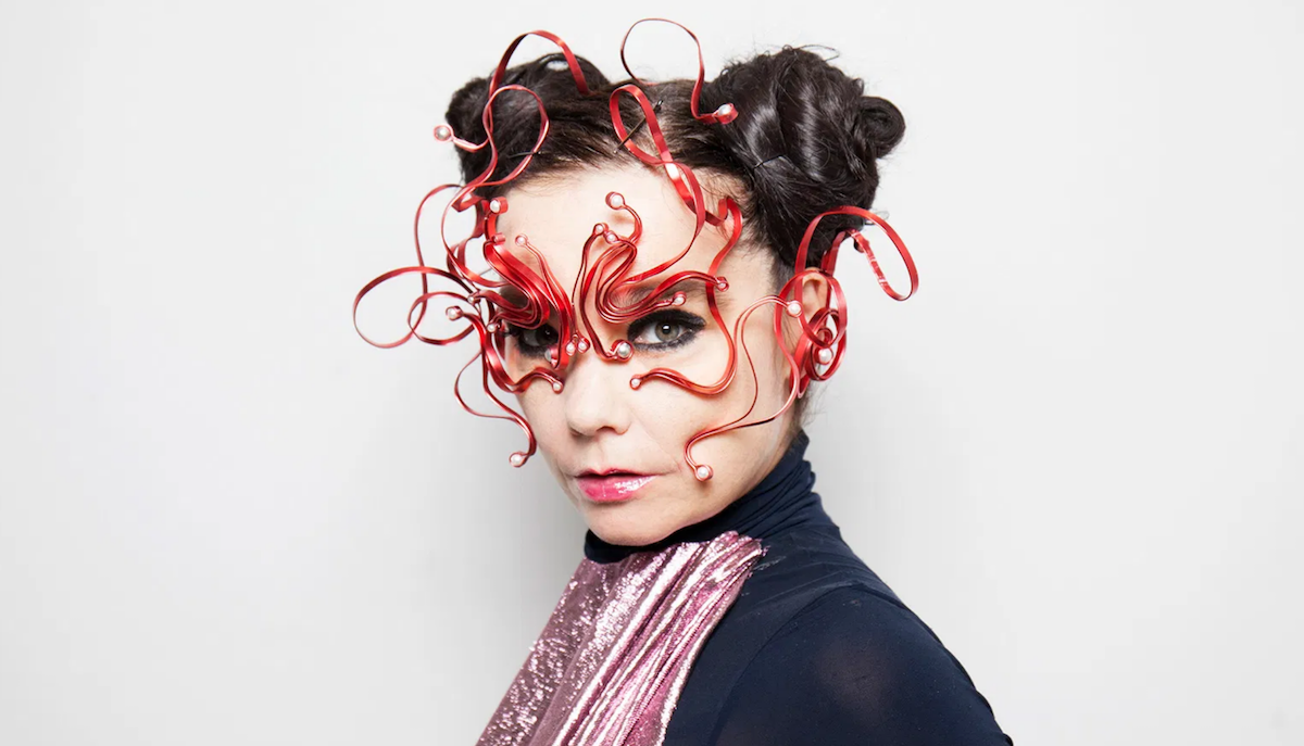 What is Metaverse Fashion?