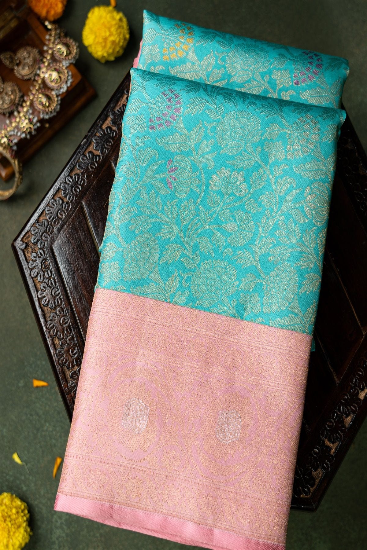 Exploring the Elegance of Kanjivaram Silk Sarees: A Timeless Tradition 