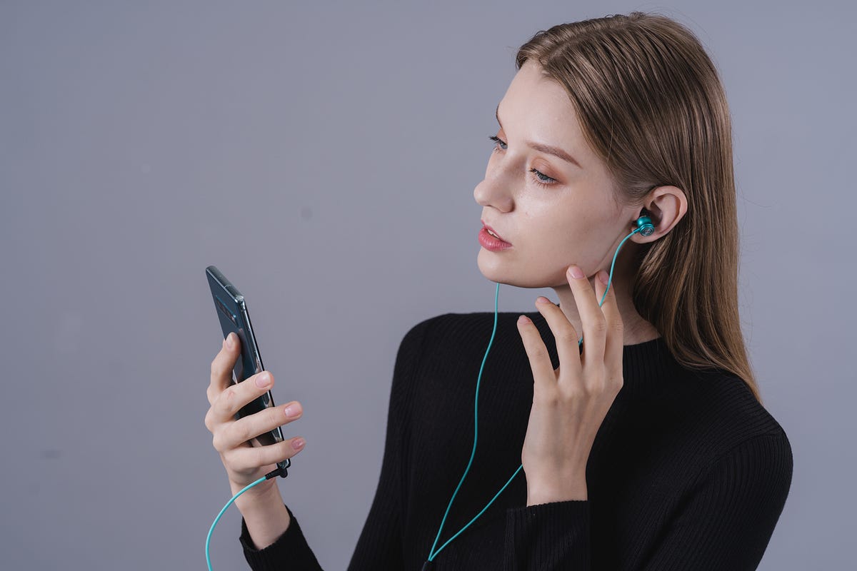 How do earphone cords get tangled in the pocket? by Havitfun Medium