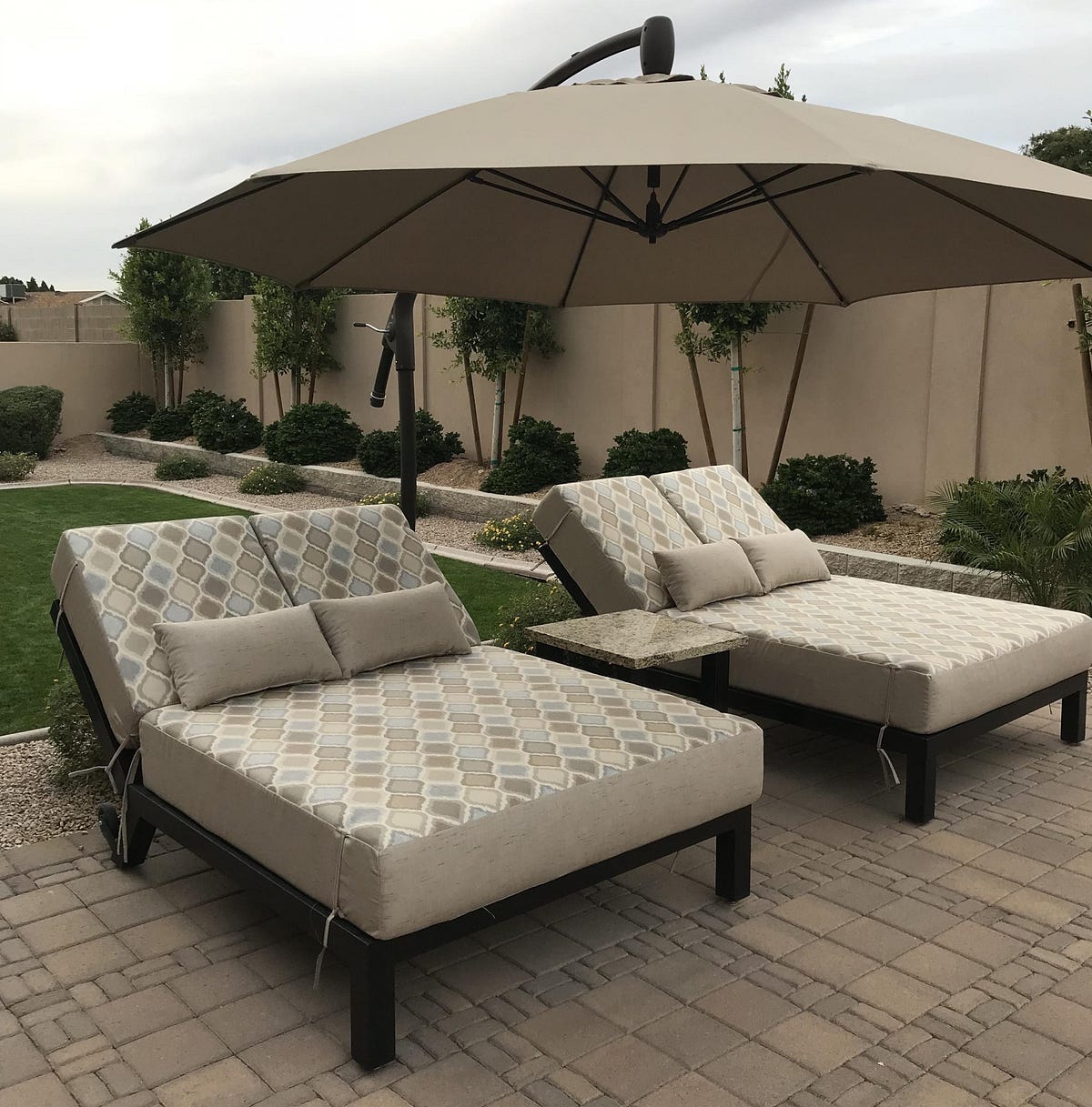 Outdoor furniture Scottsdale AZ — Elaborate features Premier Patio Medium