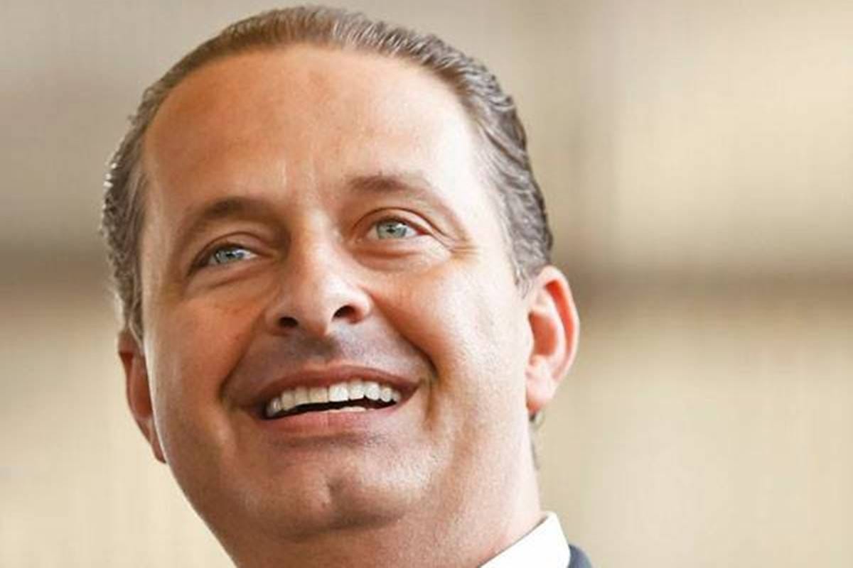 SENADO RECONHECE EDUARDO CAMPOS COMO HERÓI DA PÁTRIA.