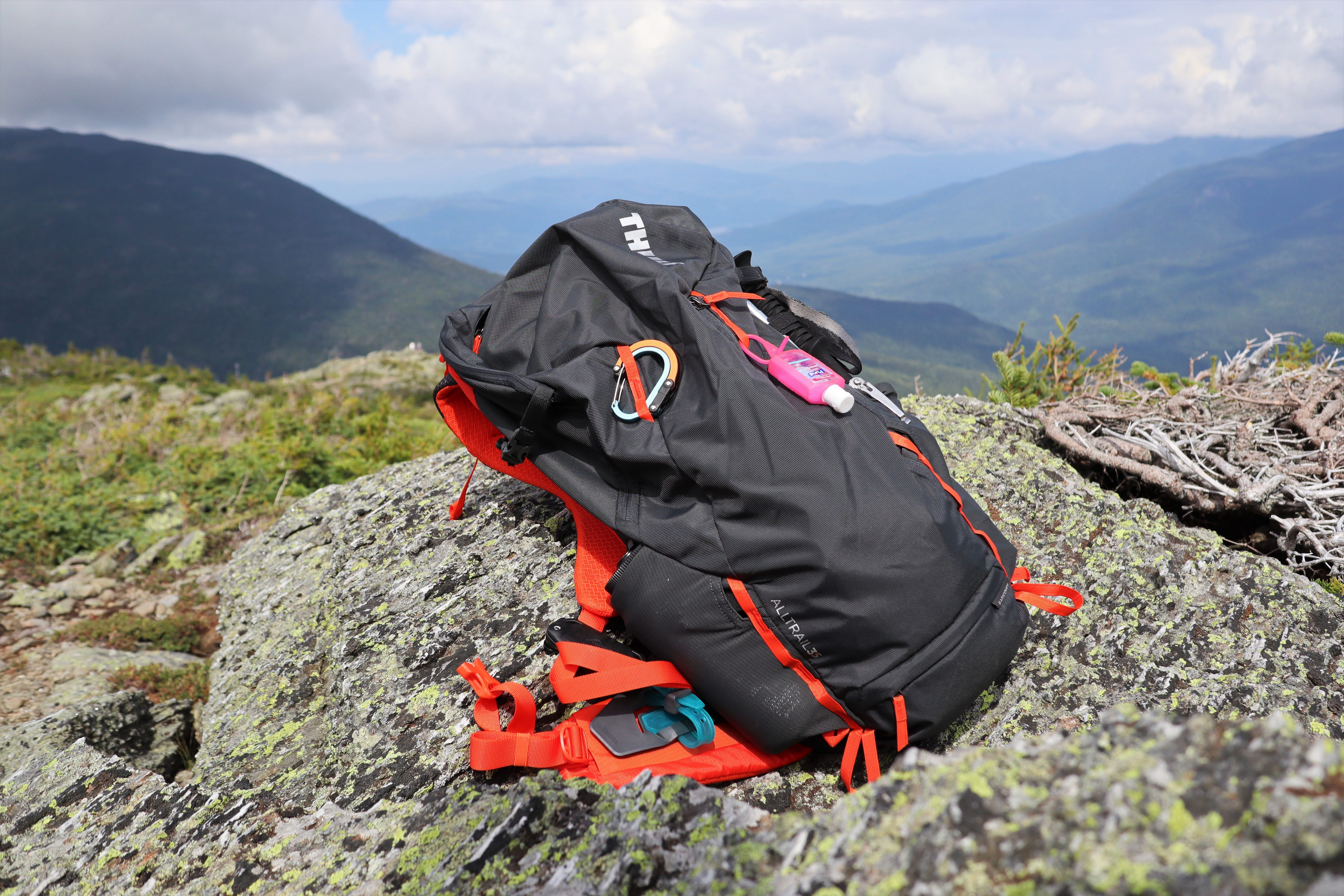 THULE AllTrail 35 Backpack Review | by Geoff C | Pangolins with Packs