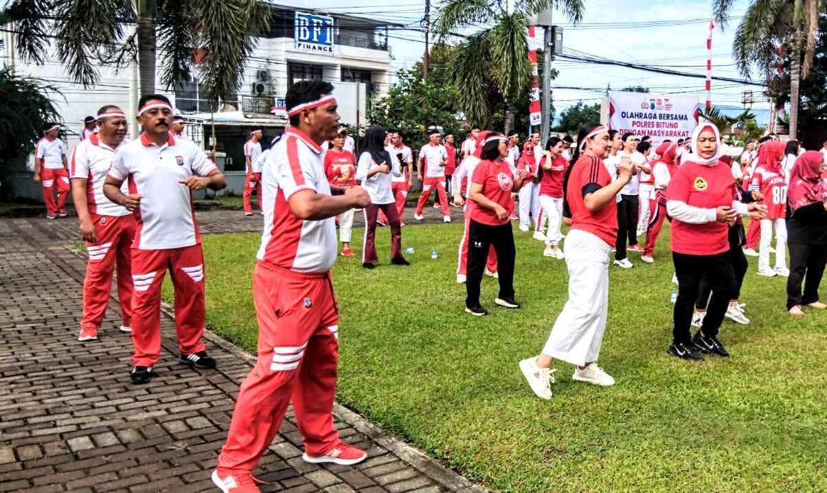Kapolres Bitung Kobarkan Semangat Merah Putih Lewat Olahraga Bersama Masyarakat