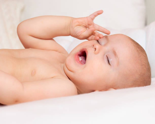 Why Do Babies Rub Eyes When Tired
