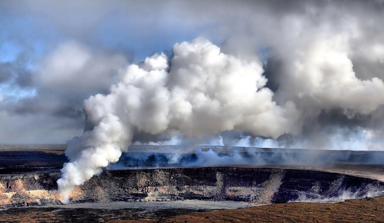 Sulfur dioxide emissions from the Halemaʻumaʻu event, April 2008