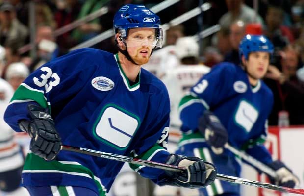 How the Canucks' uniforms represent a historic identity crisis