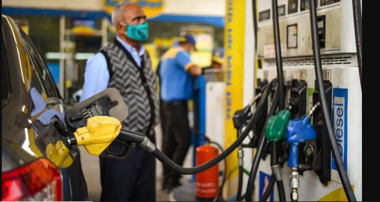 In 7th fuel price hike in 8 days in India, petrol passes ₹100-mark in Delhi