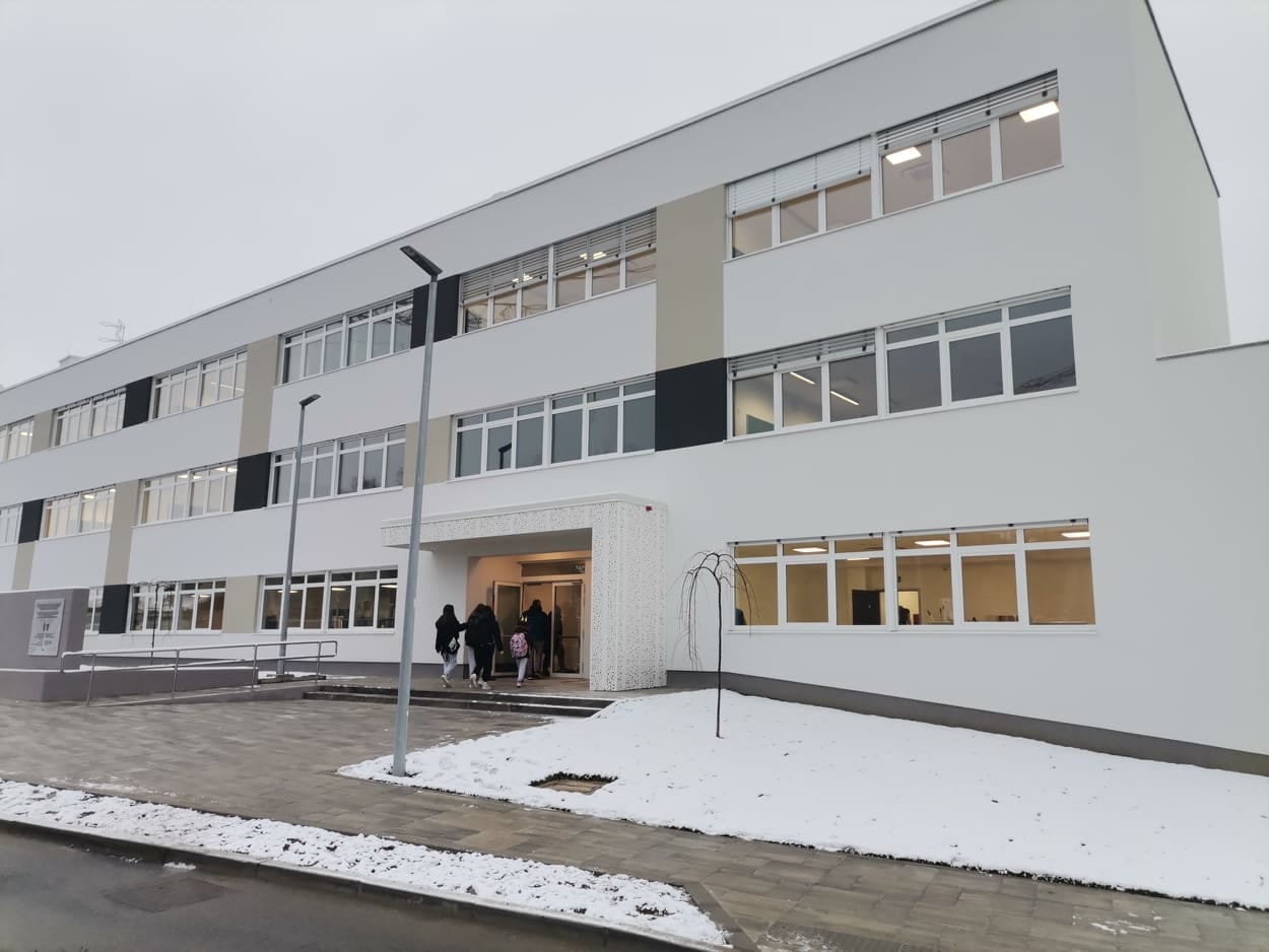 U Petrinji je otvorena nova i moderno opremljena škola
