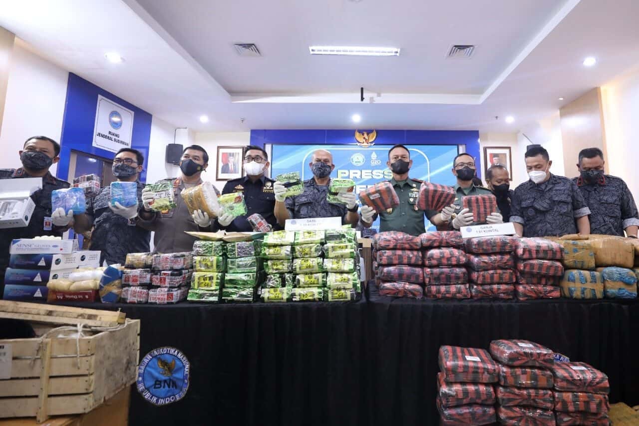 PENGUNGKAPAN Gudang Narkoba di Medan: 26 Kg Sabu dan 3 Orang Diamankan, Dikendalikan dari Thailand
