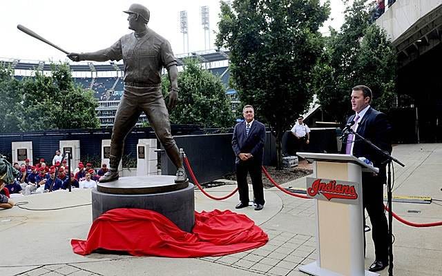 Konerko back as DH, while Thome new Sox assistant