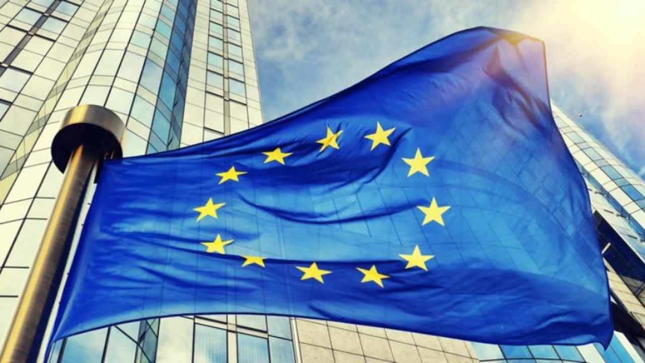 Ue, Commissione: stop alla procedura contro l’Italia