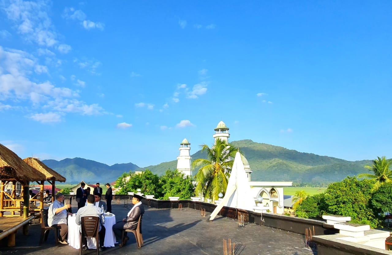 Pesantren dan Santri: Menggali Akar Pendidikan Islam