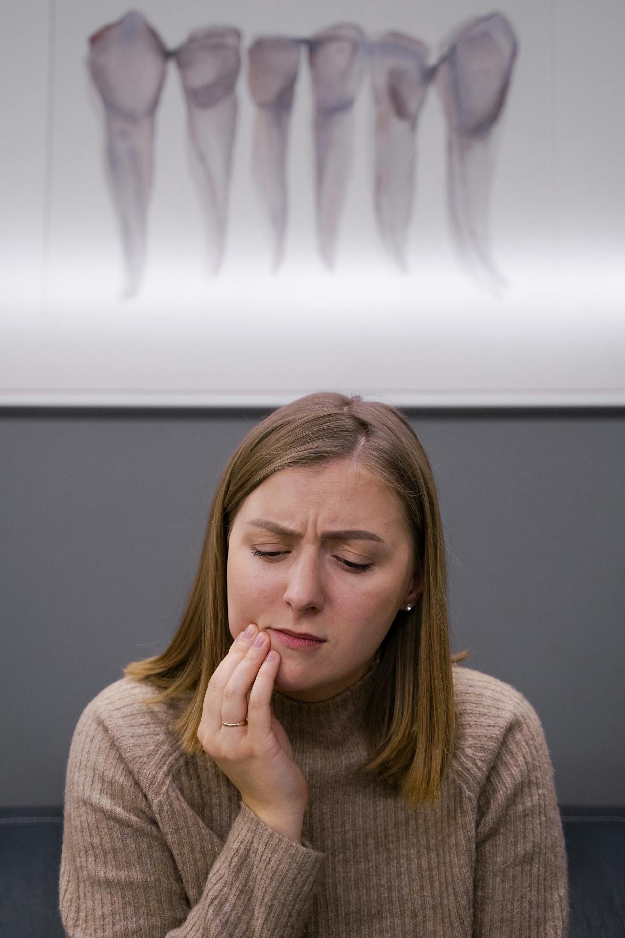 5 Warning Signs You Need to See a Dentist Immediately
