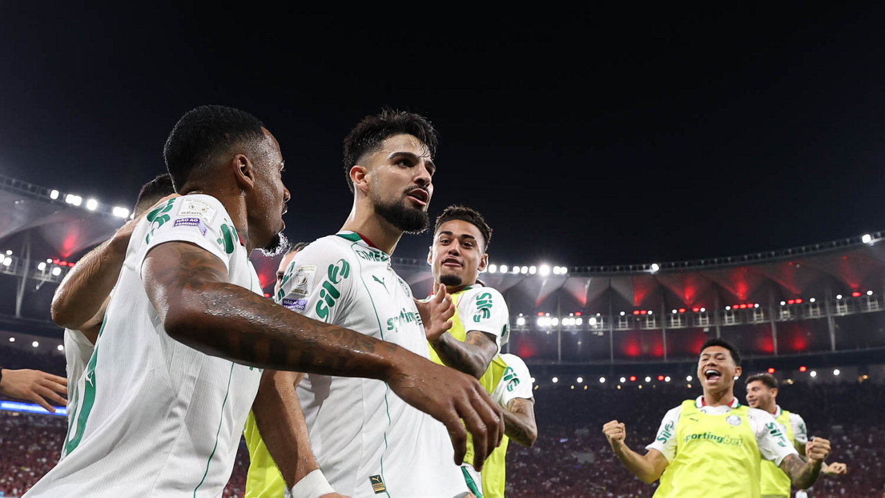 De volta ao normal! Palmeiras vence Flamengo e dispara na Liderança do Brasileirão