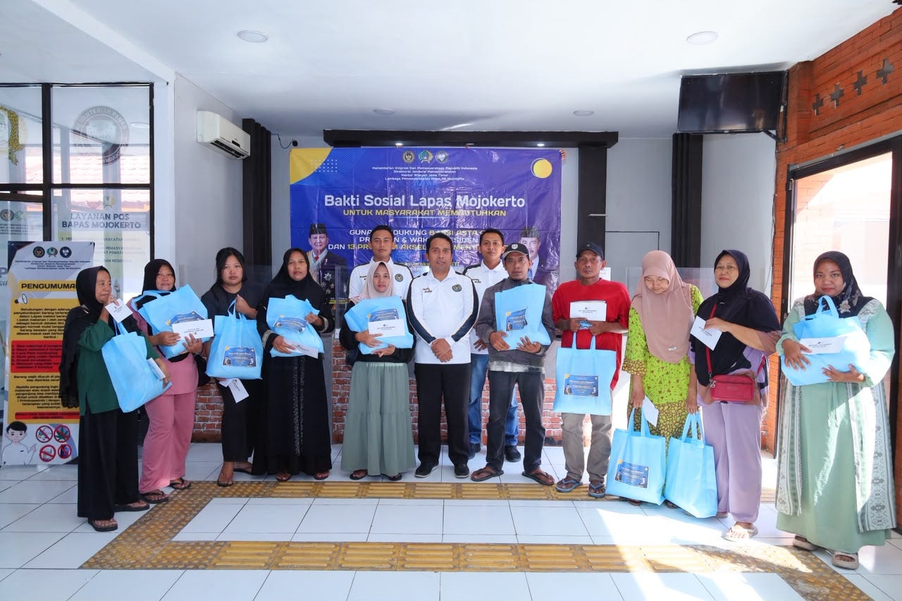 Peduli Sesama, Lapas Mojokerto Salurkan Baksos Kepada Keluarga Warga Binaan dan Warga Sekitar