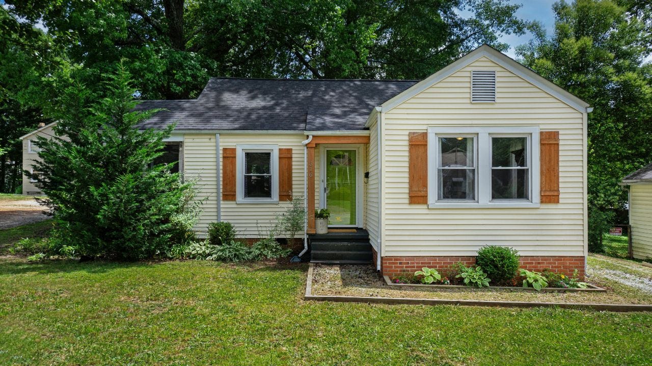 Agent Refuses Solid FHA Offer — For No Reason — Then Has No Offers