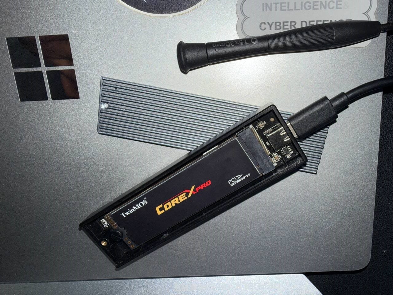 Installing Portable Linux on External NVMe (UEFI Only, GRUB Safe, No Host Interference)