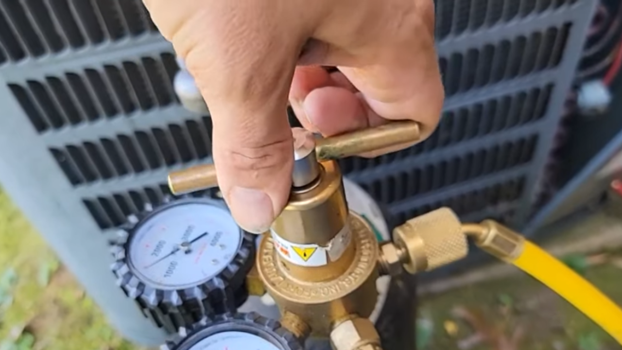 AC Keeps Turning On and Off: Expert Explanation
