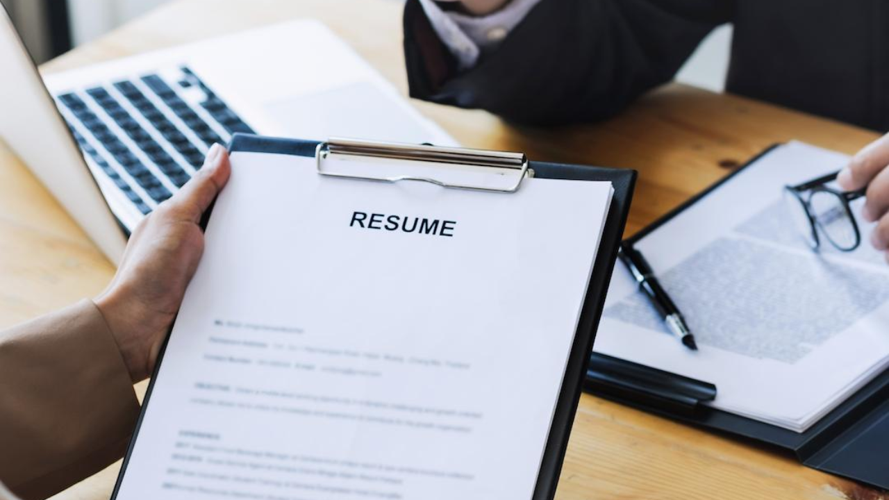 Why Federal Resume Writing Services Are in High Demand Today
