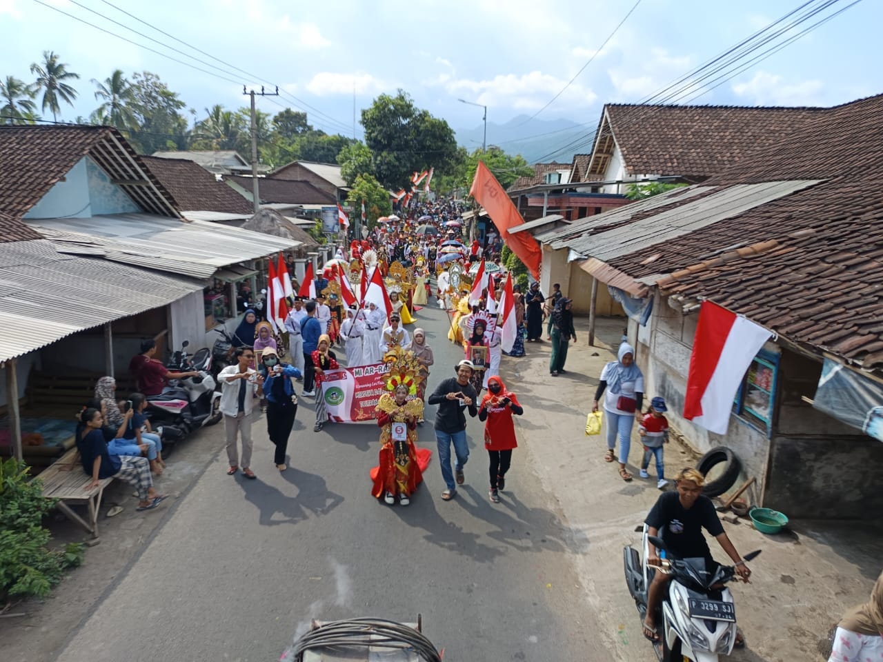 Rayakan HUT Kemerdekaan RI ke- 79, Tim PPK Ormawa HMTL Gabung dalam Kemeriahan di Desa Kemuning Lor