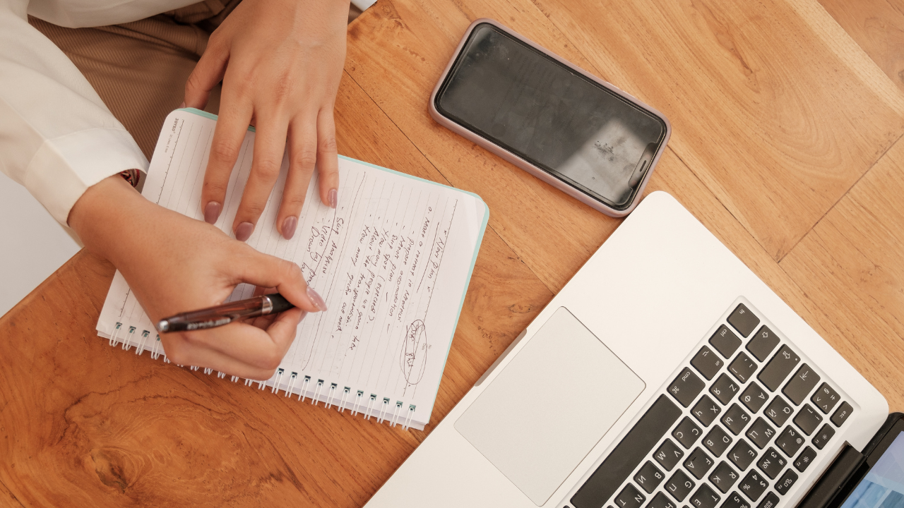 10 Mistakes to Avoid During Your Master’s Thesis Defense (and What to Do Instead)