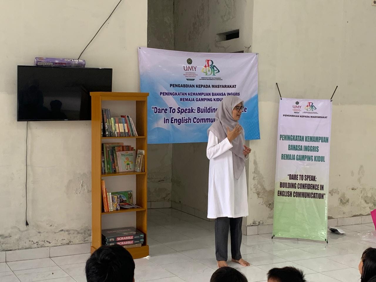 Program Pengabdian Dosen UMY Dorong Kepercayaan Diri Remaja Berbahasa Inggris