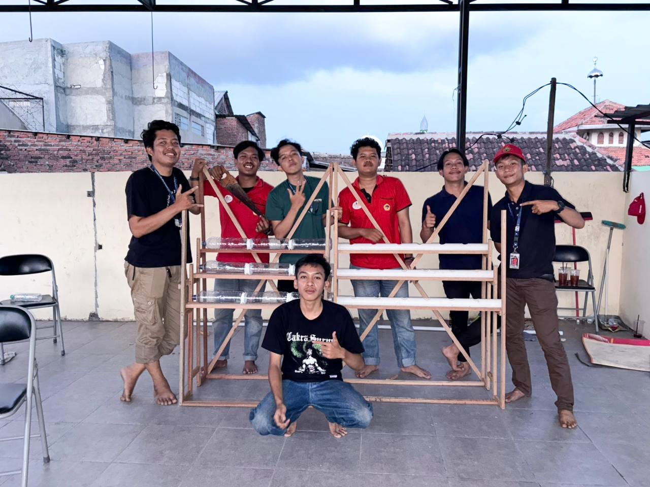 Eyeing the Economic Potential of Healthy Vegetables, Untag Students Train Pegirian 2 Residents on…