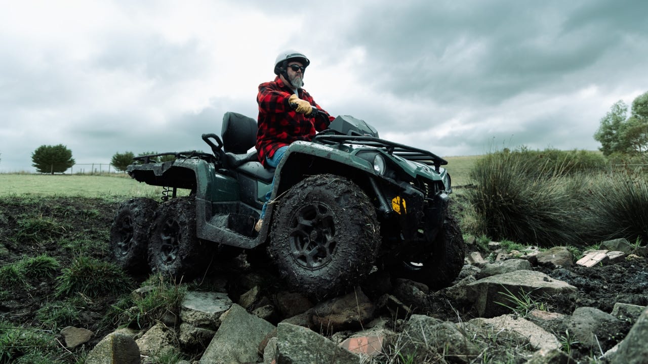 Can-Am Outlander 6x6 / South East Marine & Motorcycles