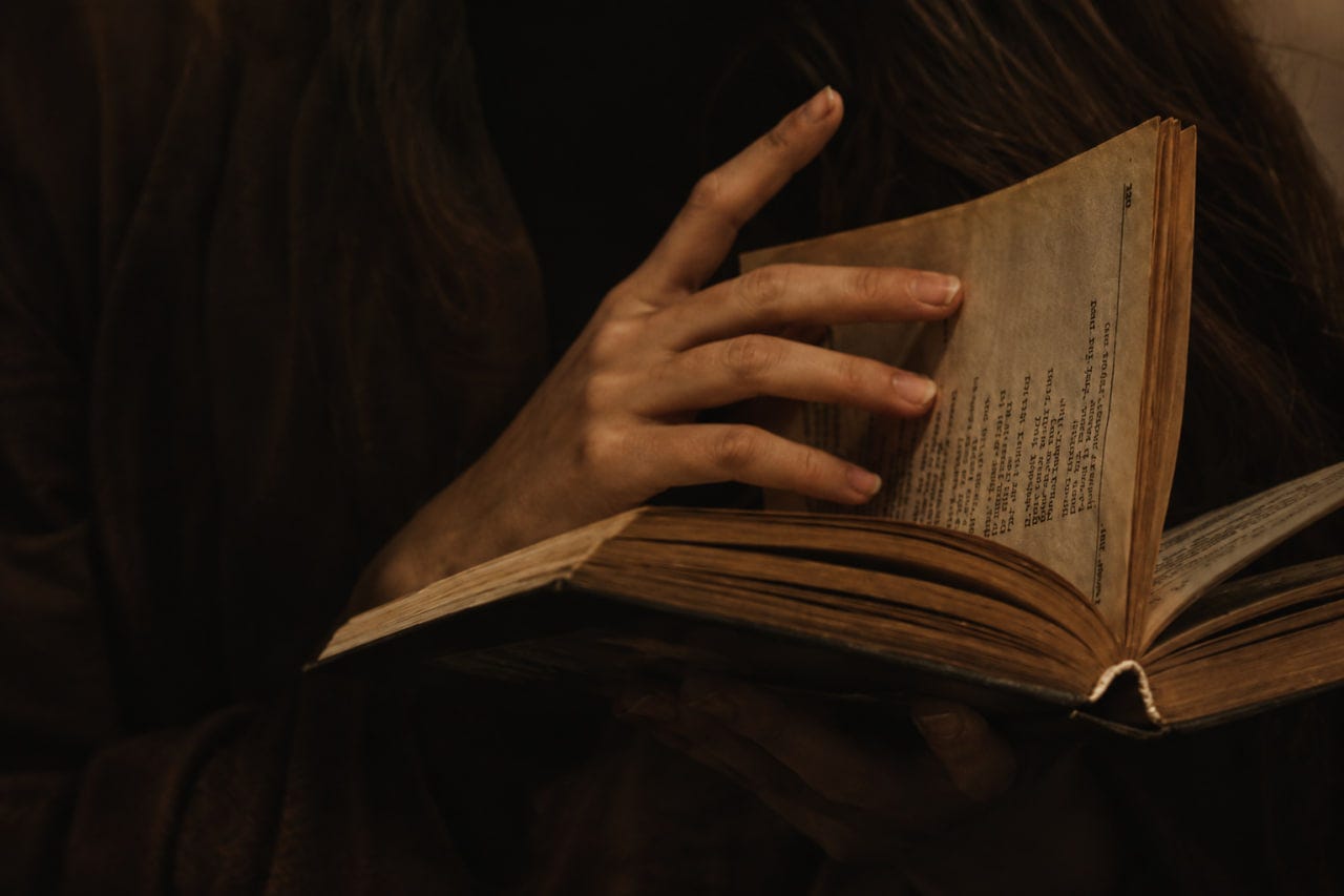 Why Some Book Covers Look Expensive Even When They Aren’t