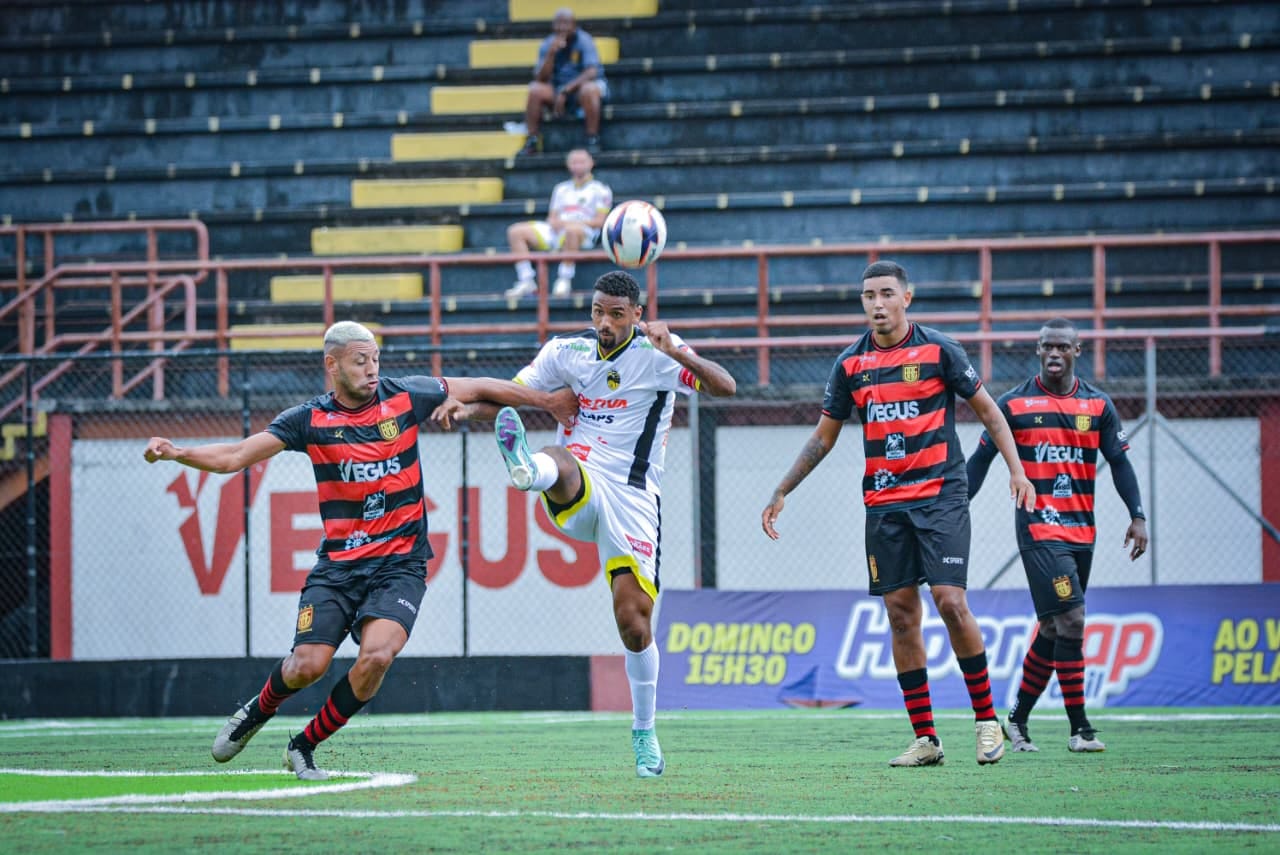 Futebol: Flamengo de Guarulhos vence jogo truncado contra Paulinense; AD Guarulhos joga mal e perde…