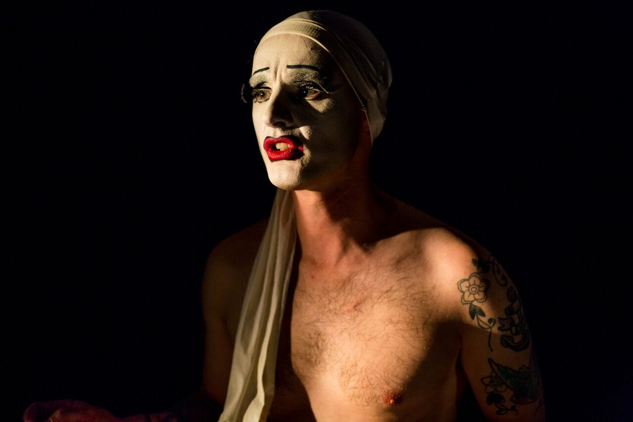 Dickie Beau in “Blackouts” / photo: © Paul Blakemore