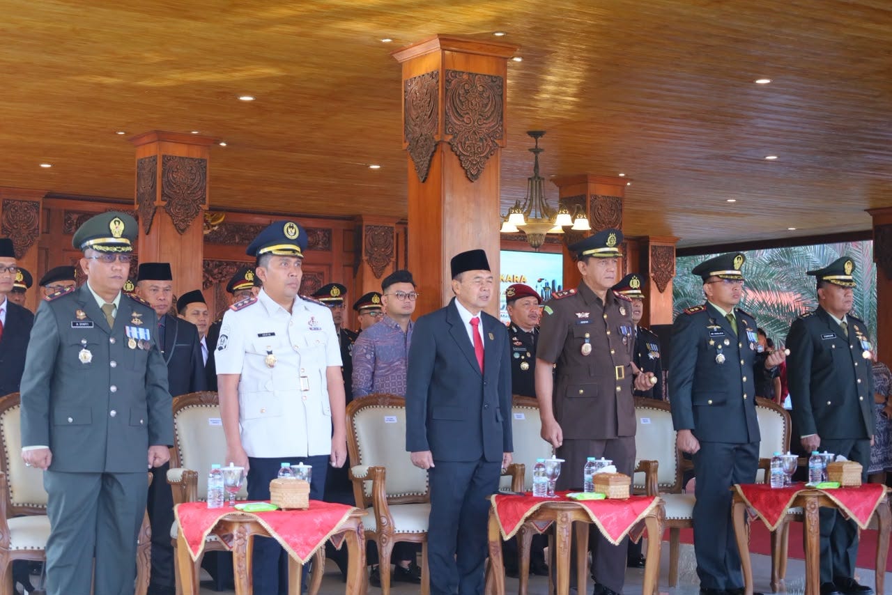 Kepala Lapas Mojokerto Hadiri Upacara dan Tasyakuran Hari Bhayangkara Ke-80, Perkuat Sinergi dengan…