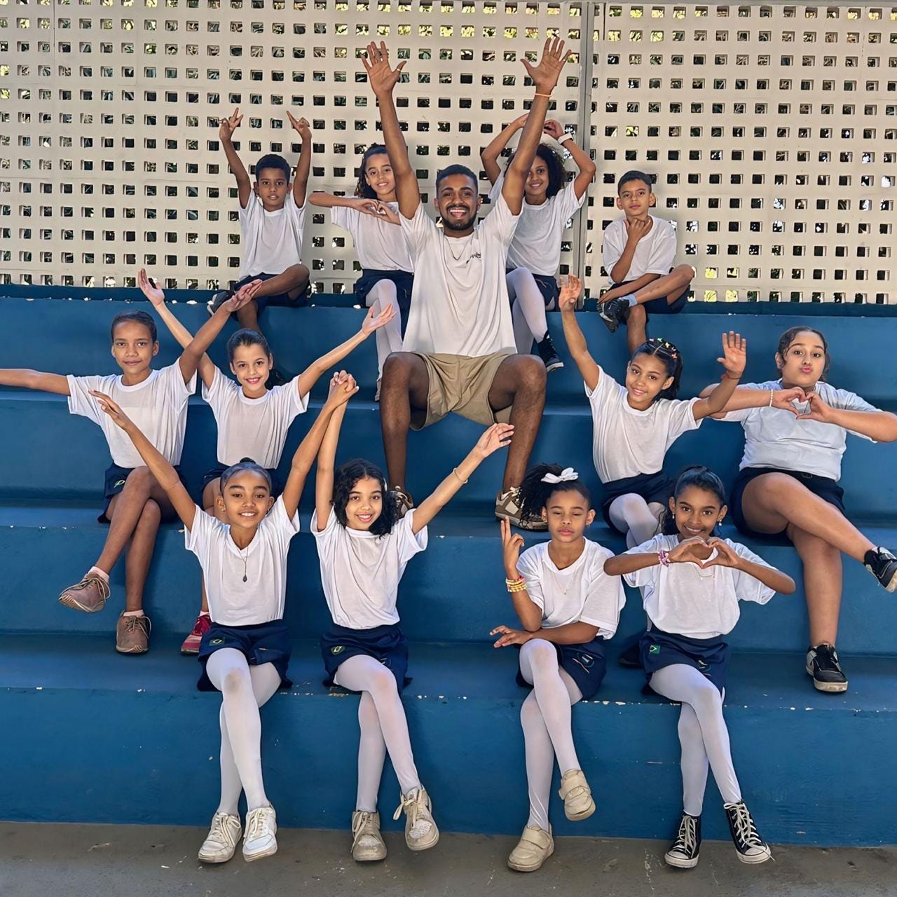 Cinco meses após suspensão, comunidade sente falta de projeto de dança cortado em escola de…
