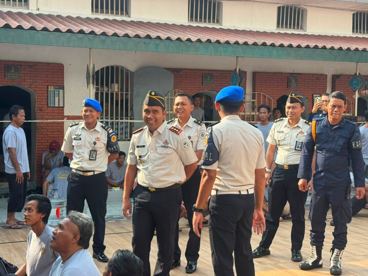 Kepala Lapas Mojokerto Tinjau Langsung Blok Hunian, Pastikan Fasilitas dan Kebersihan Terjaga