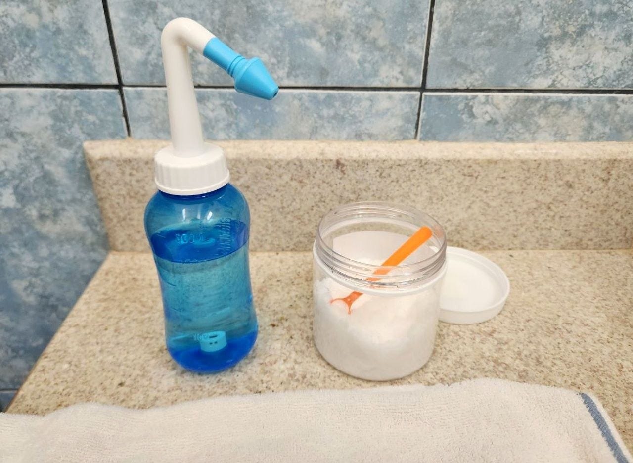 Como a lavagem nasal melhorou minha rinite alérgica (gastando muito pouco)