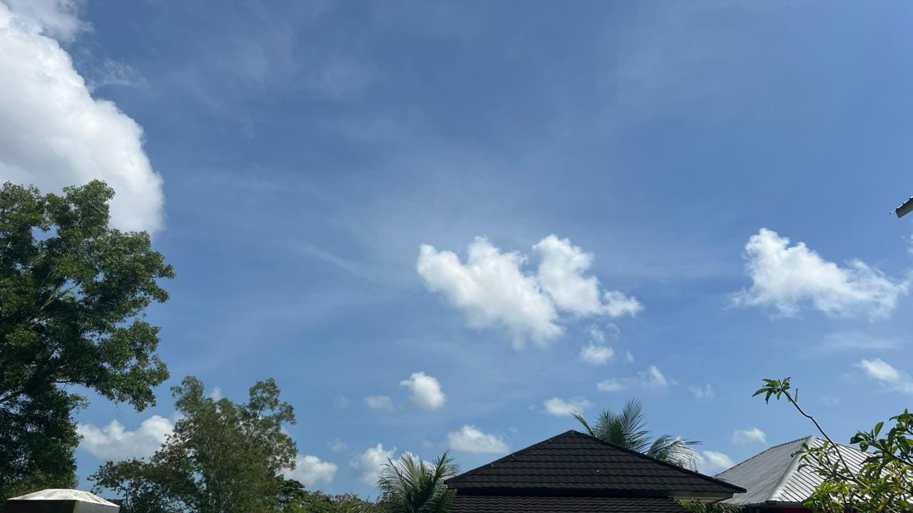 selamat pagi dari April.