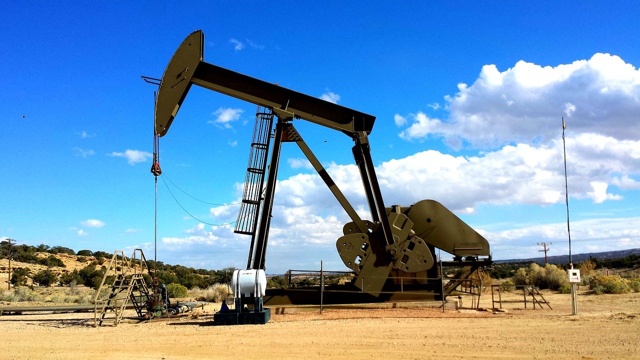 WTI continues its decline amid hawkish statements from Fed officials