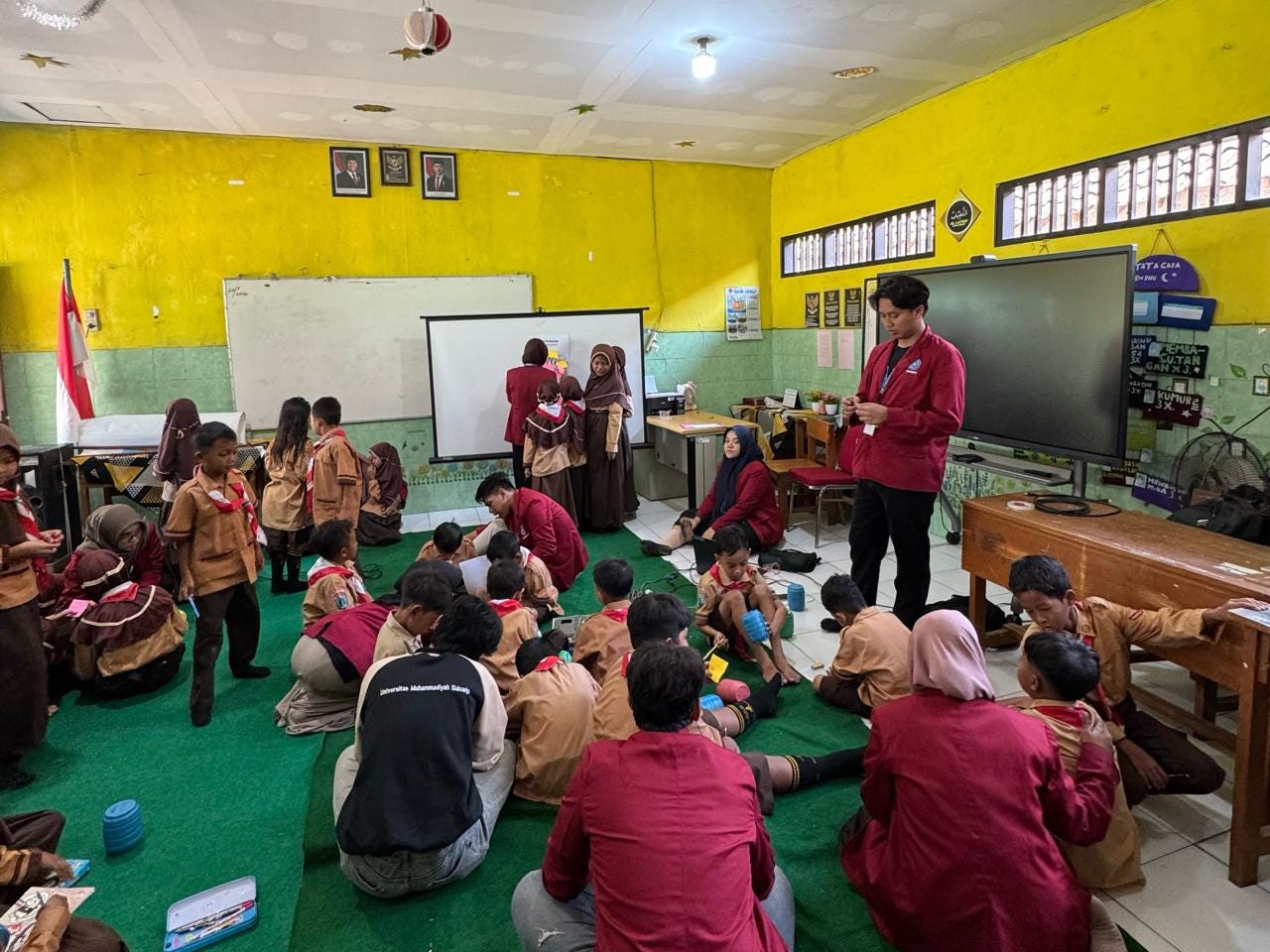 Siswa SDN Cangkring 2 Belajar Menabung, Menjaga Diri, dan Melawan Bullying