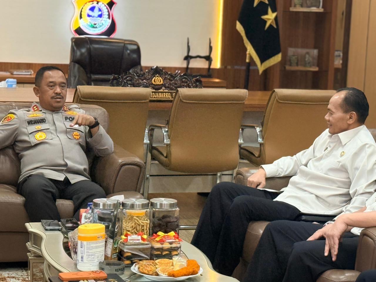 Perkuat Sinergi Pengamanan Lapas, Kakanwil Ditjenpas Sultra Lakukan Silaturahmi dan Koordinasi ke…
