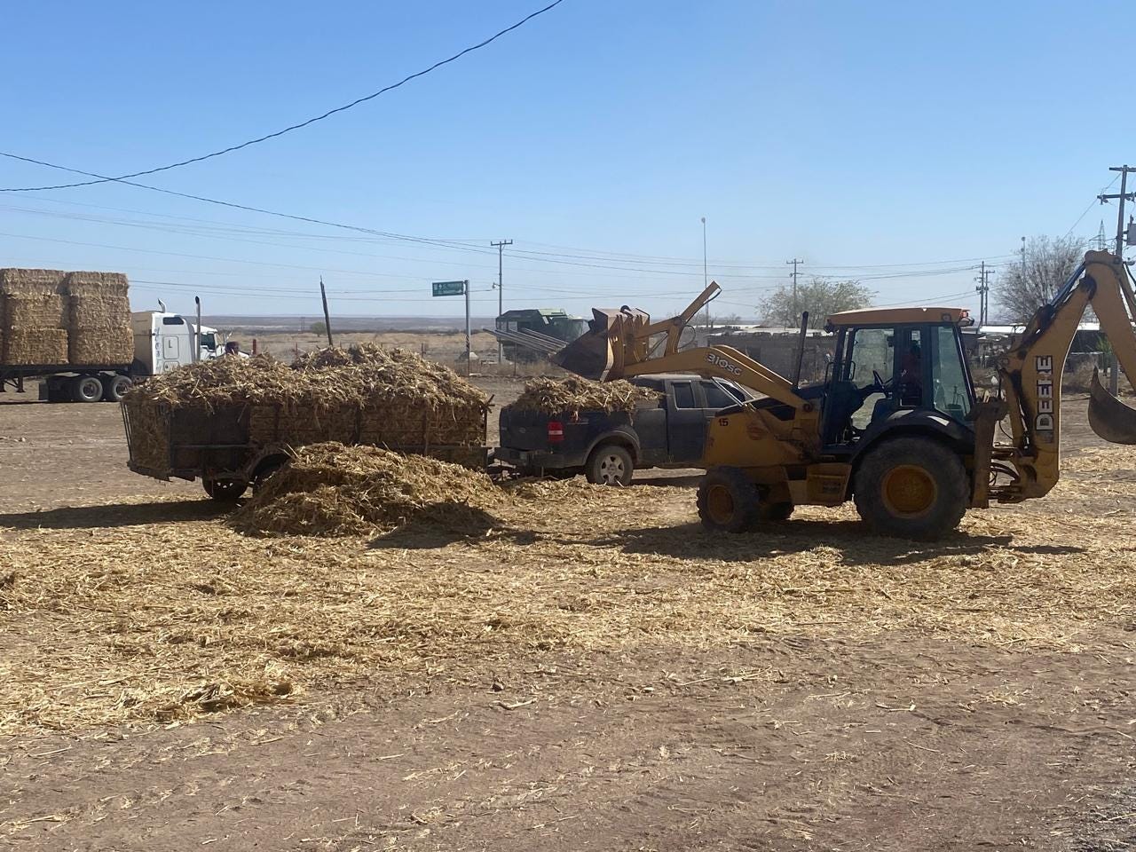 Beneficia Desarrollo Rural a más de 100 productores con rastrojo de maíz y cascarilla de algodón