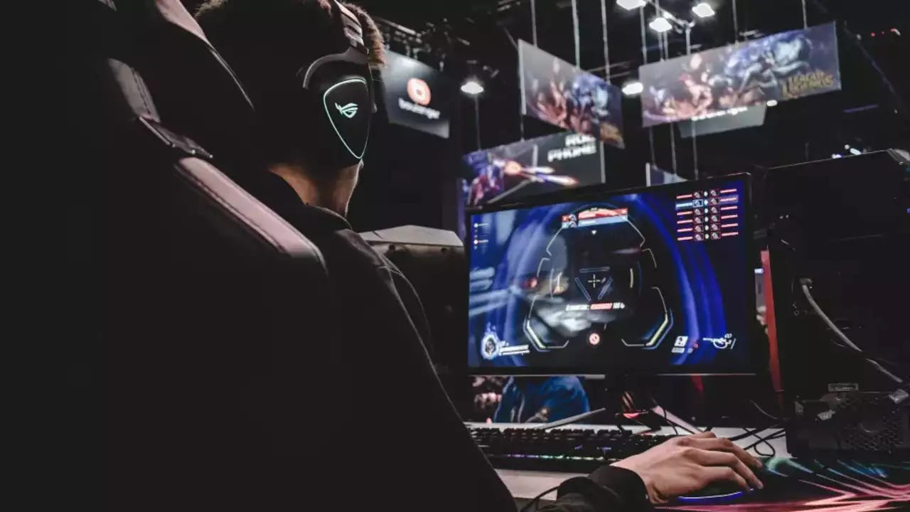 A Firsthand Look at HP’s Esports Management and Game Development Program